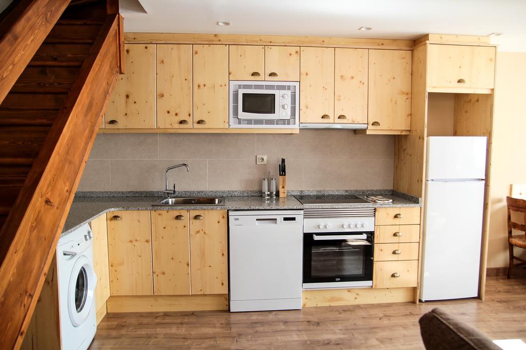 Apartamentos Snoe Mont Romies Salardú Værelse billede