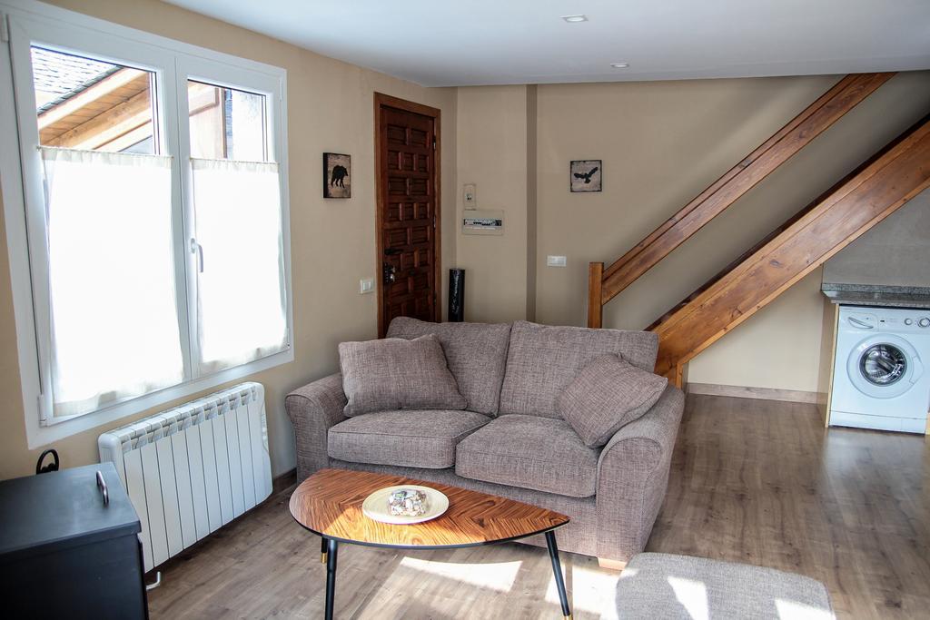 Apartamentos Snoe Mont Romies Salardú Eksteriør billede